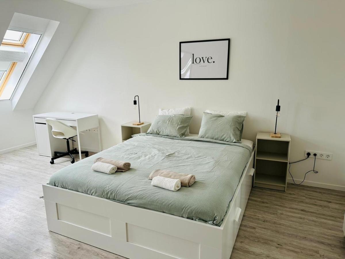 Palace Quarter 1 Peaceful Modern Central Top Floor Apartment Budapest Luaran gambar